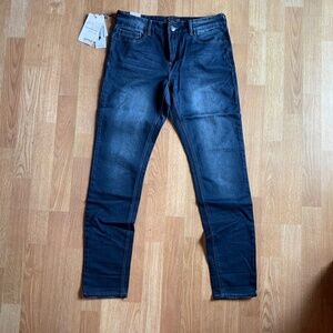 Med Blue Denim Jeans 1% spandex mid-rise Buffalo slim cut Size 6